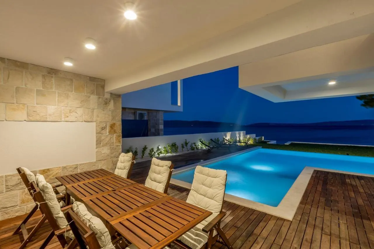 Villa Sea Star Luksuzna Vila Uz More S Infinity Bazenom Kastel Kambelovac Kastela