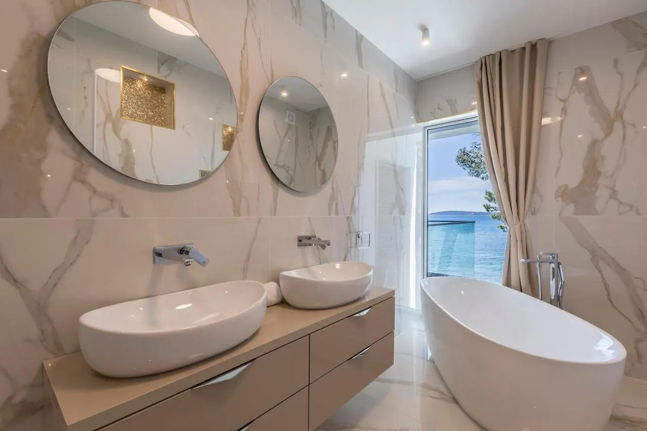 Villa Sea Star Luksuzna Vila Uz More S Infinity Bazenom Kastel Kambelovac Kastela